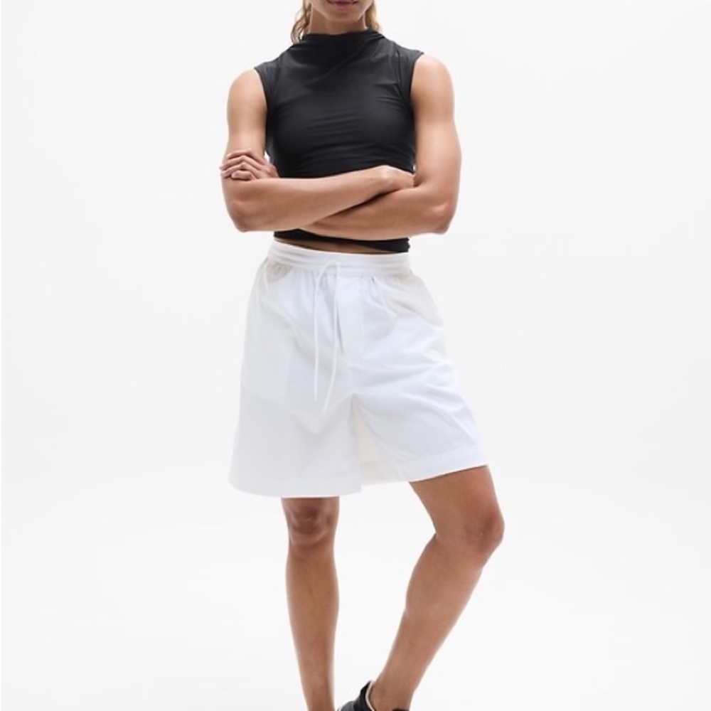 Athleta Drift White Poplin Shorts woman’s size small